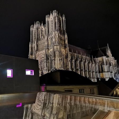 Logement Cosy Renove Au Pied De La Cathedrale Avec Climatisation Ρενς Εξωτερικό φωτογραφία