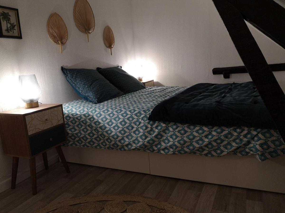 Logement Cosy Renove Au Pied De La Cathedrale Avec Climatisation Διαμέρισμα Ρενς Εξωτερικό φωτογραφία