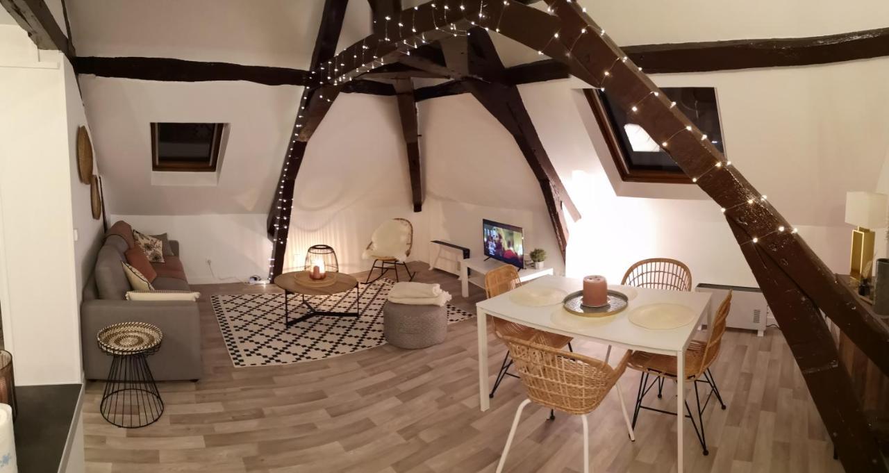 Logement Cosy Renove Au Pied De La Cathedrale Avec Climatisation Ρενς Εξωτερικό φωτογραφία