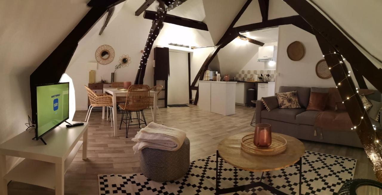 Logement Cosy Renove Au Pied De La Cathedrale Avec Climatisation Ρενς Εξωτερικό φωτογραφία
